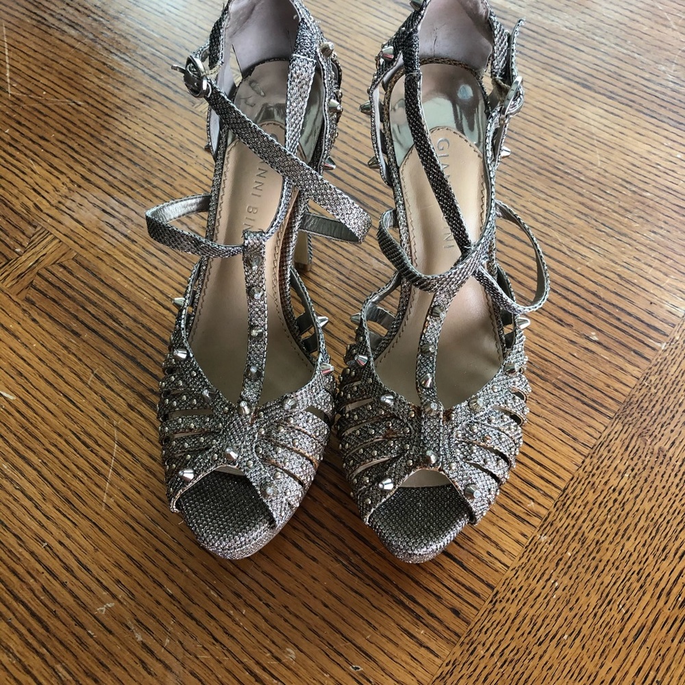 High heels! Sexy sparkle shoes